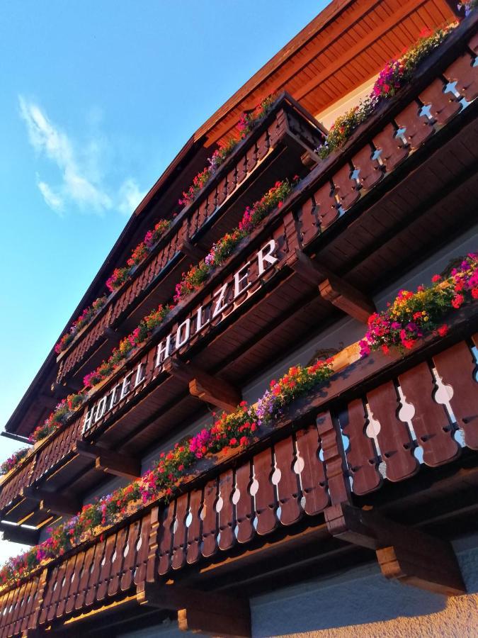 Hotel Holzer Sexten Buitenkant foto