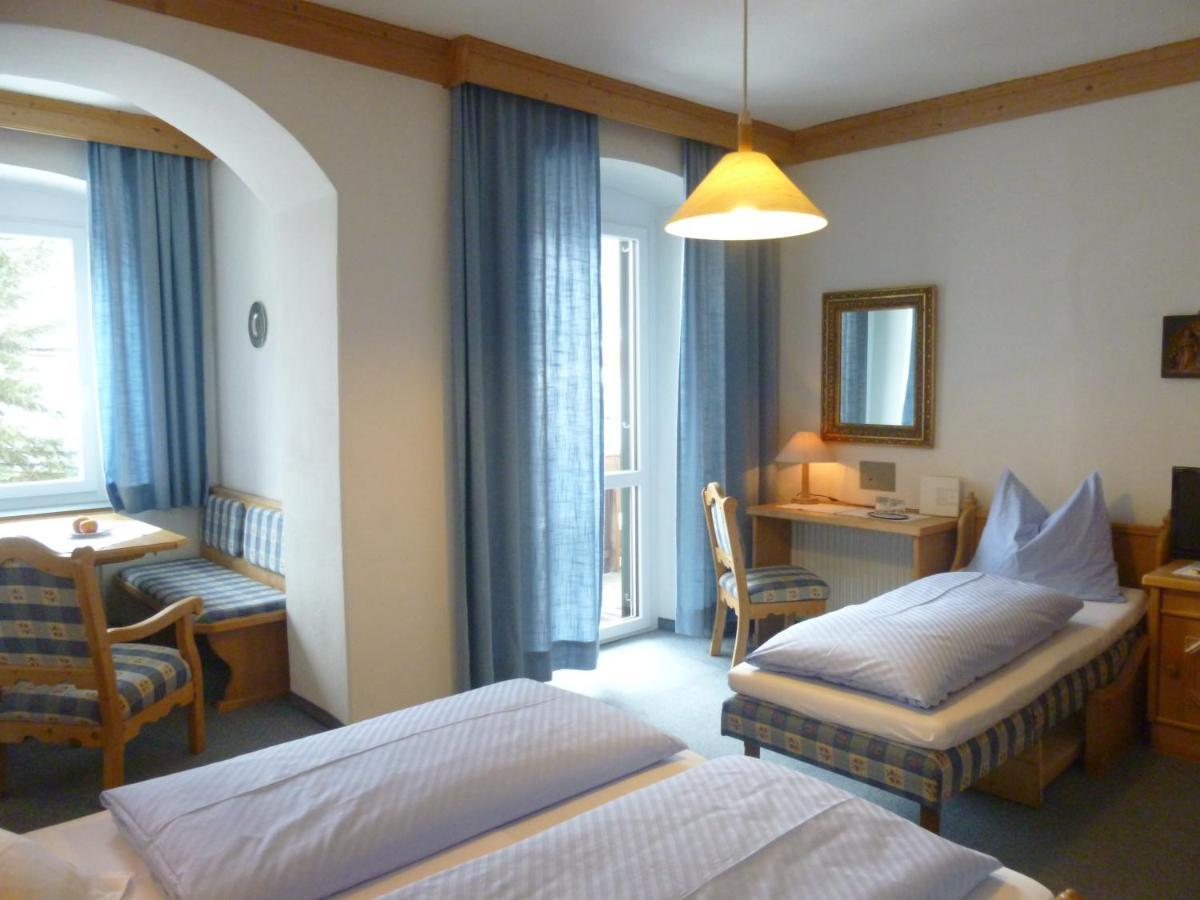 Hotel Holzer Sexten Kamer foto