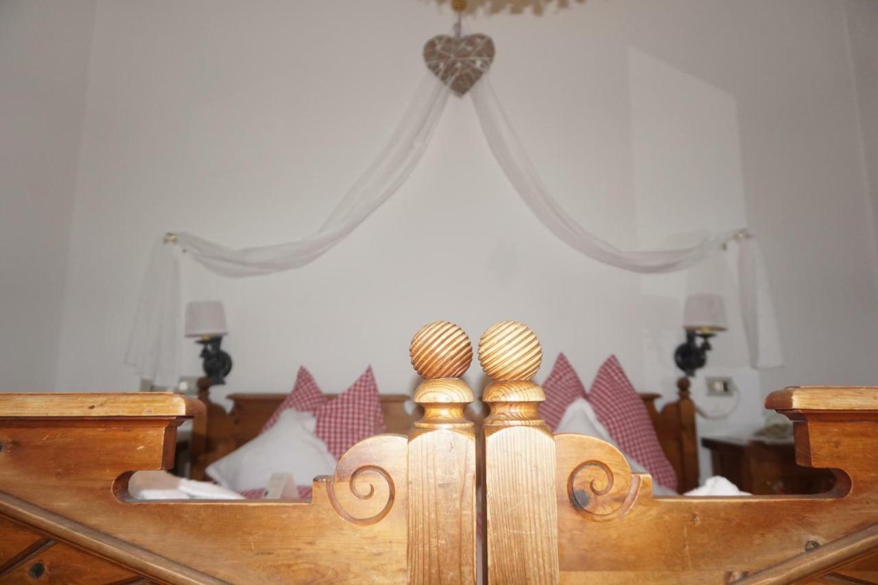 Hotel Holzer Sexten Buitenkant foto